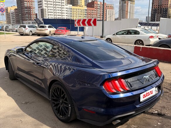 2018 Ford Mustang VI Рестайлинг, синий, 2790000 рублей - вид 6