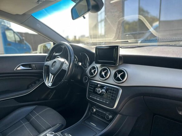 2013 Mercedes-Benz CLA 200 I (C117, X117), белый, 1280000 рублей - вид 15