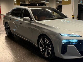 2024 BMW 7 серии 740d xDrive VII (G70), серый, 12850000 рублей, вид 2