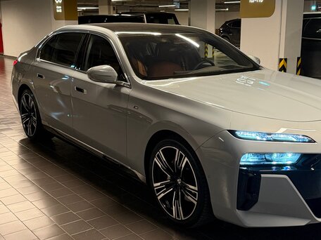 2024 BMW 7 серии 740d xDrive VII (G70), серый, 12850000 рублей, вид 2