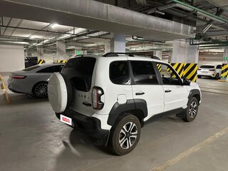 2024 Lada (ВАЗ) Niva Travel I, белый, 1000000 рублей, вид 4
