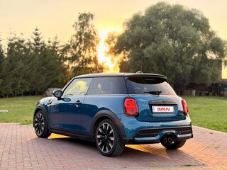 2022 Mini Hatch Cooper S III (F55/F56) Рестайлинг 2, синий, 3860000 рублей, вид 5