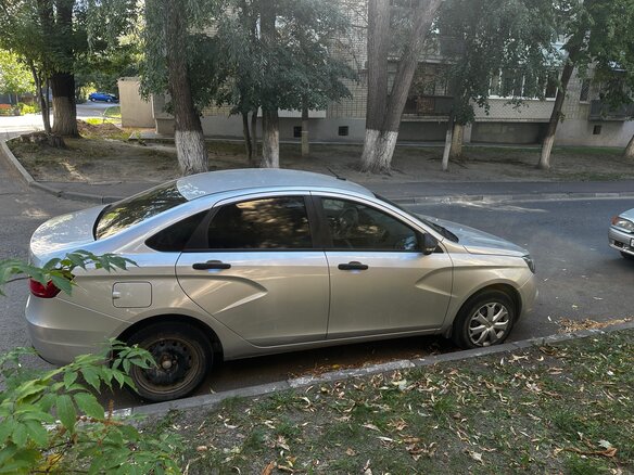 2016 Lada (ВАЗ) Vesta I, серебристый - вид 1