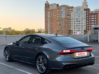 2020 Audi A7 50 TDI II (4K), серый, 6600000 рублей, вид 3