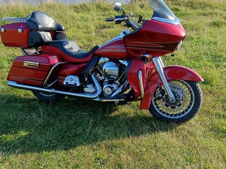 2012 Harley-Davidson Road Glide, красный, 1195000 рублей, вид 2