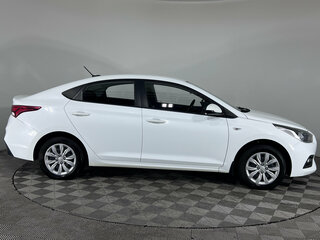 2019 Hyundai Solaris II, белый, 1377000 рублей, вид 4