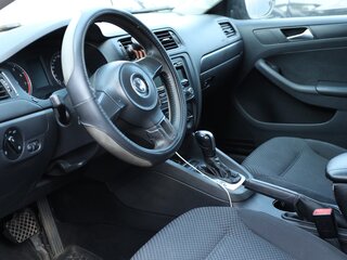 2013 Volkswagen Jetta VI, чёрный, 640000 рублей, вид 5