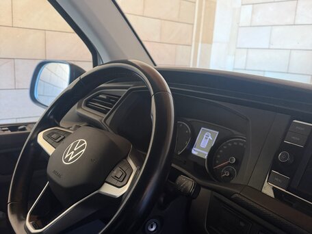 2022 Volkswagen Caravelle T6 Рестайлинг, белый, 5500000 рублей, вид 4
