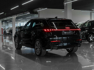 2026 Audi Q5 L III (GU), чёрный, 6000000 рублей, вид 4