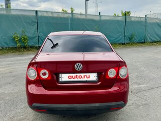 2008 Volkswagen Jetta V, красный, 800000 рублей, вид 4
