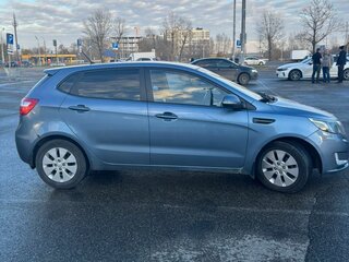 2014 Kia Rio 6-speed III, голубой, 720000 рублей, вид 4