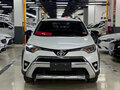 2019 Toyota RAV4 IV (XA40) Рестайлинг, белый, 1720000 рублей