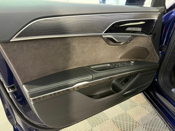 2018 Audi A8 Long 55 TFSI IV (D5), синий, 4420000 рублей - вид 12