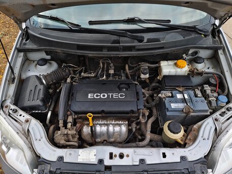 2008 Chevrolet Aveo I Рестайлинг, серебристый, 380000 рублей, вид 2
