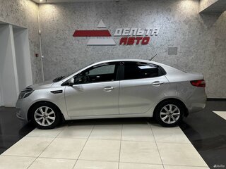 2013 Kia Rio 4-speed III, серебристый, 1135000 рублей, вид 2