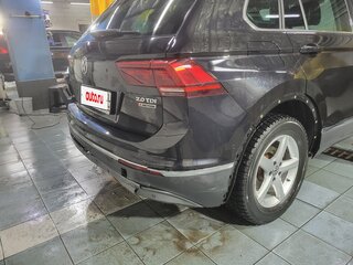 2017 Volkswagen Tiguan II, чёрный, 3100000 рублей, вид 5