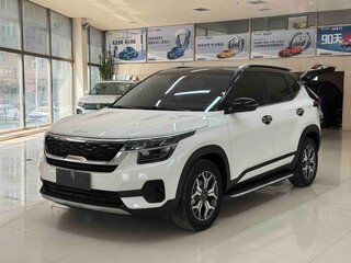 2022 Kia KX3, белый, 1650000 рублей, вид 1
