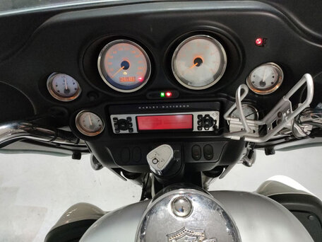 2008 Harley-Davidson Street Glide, белый, 537000 рублей, вид 5