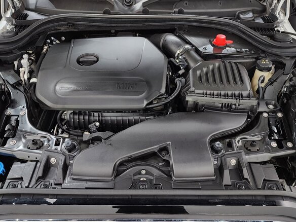 2022 Mini Hatch Cooper III (F55/F56) Рестайлинг 2, белый, 2051000 рублей - вид 11