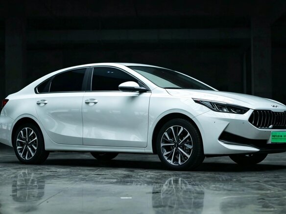 2022 Kia K3 II (China Market) Рестайлинг, белый, 1213000 рублей - вид 2