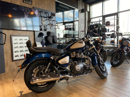 2026 Royal Enfield Super Meteor, синий, 792000 рублей, вид 5