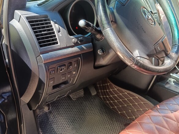 2008 Toyota Land Cruiser 200 Series, чёрный - вид 17