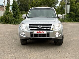 2011 Mitsubishi Pajero IV Рестайлинг 1, серебристый, 2250000 рублей, вид 2