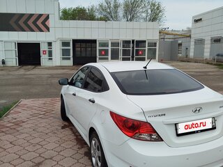 2013 Hyundai Solaris I, белый, 820000 рублей, вид 5