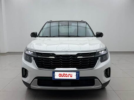 2023 Kia Seltos I Рестайлинг, белый, 1973000 рублей, вид 2