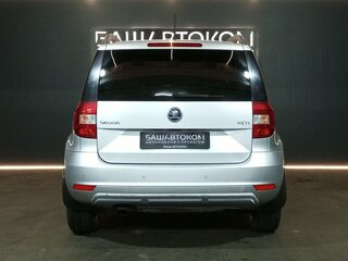2014 Skoda Yeti I Рестайлинг, серебристый, 1130000 рублей, вид 5