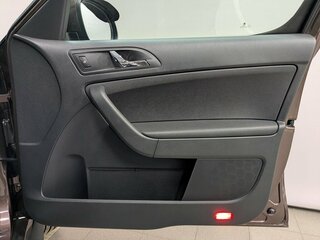 2016 Skoda Yeti I Рестайлинг, коричневый, 1685000 рублей, вид 5