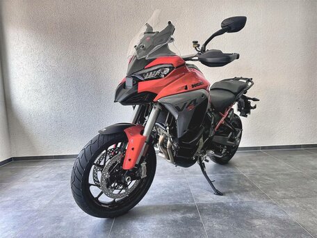 2026 Ducati Multistrada V4, красный, 3360000 рублей, вид 5