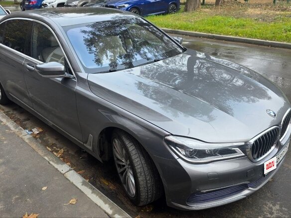 2016 BMW 7 серии Long 740Ld xDrive VI (G11/G12), серый, 3700000 рублей