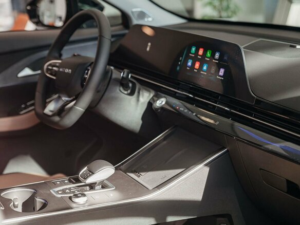 2024 Omoda C5 I, красный, 3029900 рублей - вид 13