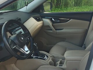 2017 Nissan Rogue II Рестайлинг, белый, 1630000 рублей, вид 5
