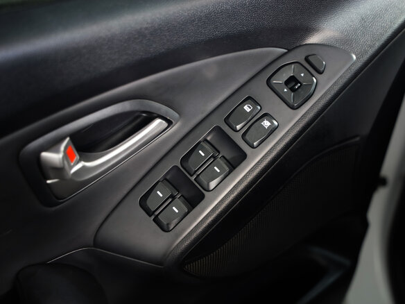 2011 Hyundai ix35 I, белый, 900777 рублей - вид 17