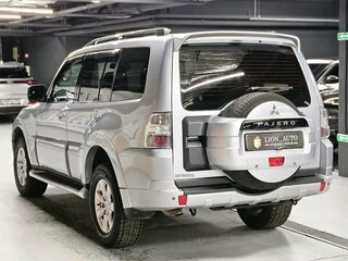 2011 Mitsubishi Pajero IV, серебристый, 1850000 рублей, вид 4