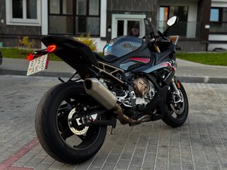 2022 BMW S 1000 RR, серый, 1600000 рублей, вид 2