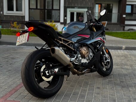 2022 BMW S 1000 RR, серый, 1600000 рублей, вид 2