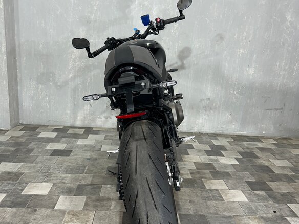2022 Yamaha XSR900, чёрный, 995000 рублей - вид 11
