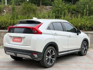 2022 Mitsubishi Eclipse Cross I, белый, 1740000 рублей, вид 3
