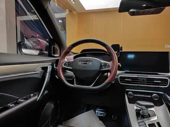 2021 Geely Binyue I Рестайлинг, белый - вид 10