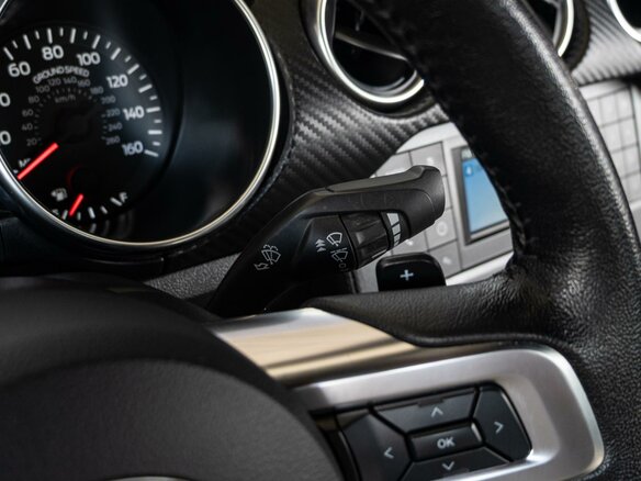 2020 Ford Mustang VI Рестайлинг, красный, 3490000 рублей - вид 19
