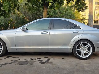 2010 Mercedes-Benz S-Класс 350 V (W221) Рестайлинг, серебристый, 1850000 рублей, вид 3