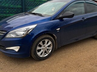 2016 Hyundai Solaris I Рестайлинг, синий, 800000 рублей, вид 1
