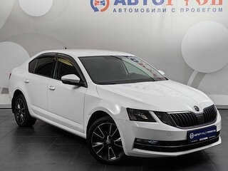 2017 Skoda Octavia III (A7) Рестайлинг, белый, 1474000 рублей, вид 1
