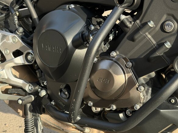 2019 Yamaha MT-09 Tracer (FJ-09), чёрный, 1000000 рублей - вид 5