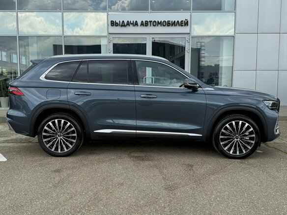 2026 Geely Monjaro I Рестайлинг, серый - вид 3