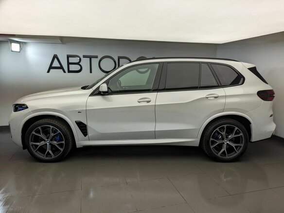 2025 BMW X5 40i IV (G05/G18) Рестайлинг, белый, 15350000 рублей - вид 4
