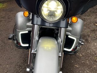 2019 Harley-Davidson CVO Street Glide, белый, 2550000 рублей, вид 4